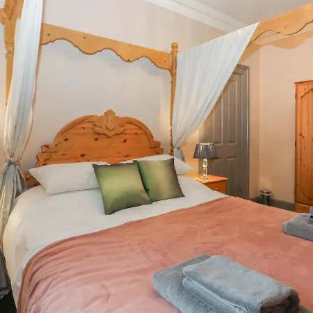 Castle View, Holiday home